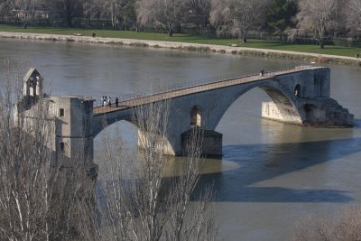 sur le pont d'Avignon