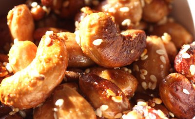 pikant geröstete Nüsse / spicy roasted nuts