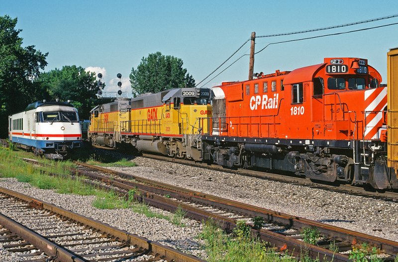CP 270 Holds at Schenectady, NY for Amtrak 68