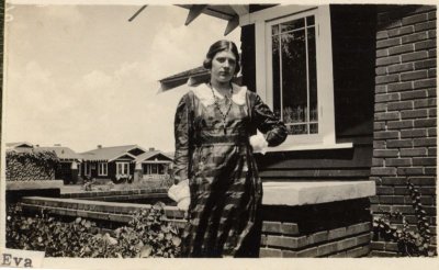Eva King Goldberg young
