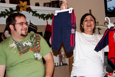 Opening_Presents_2420.jpg