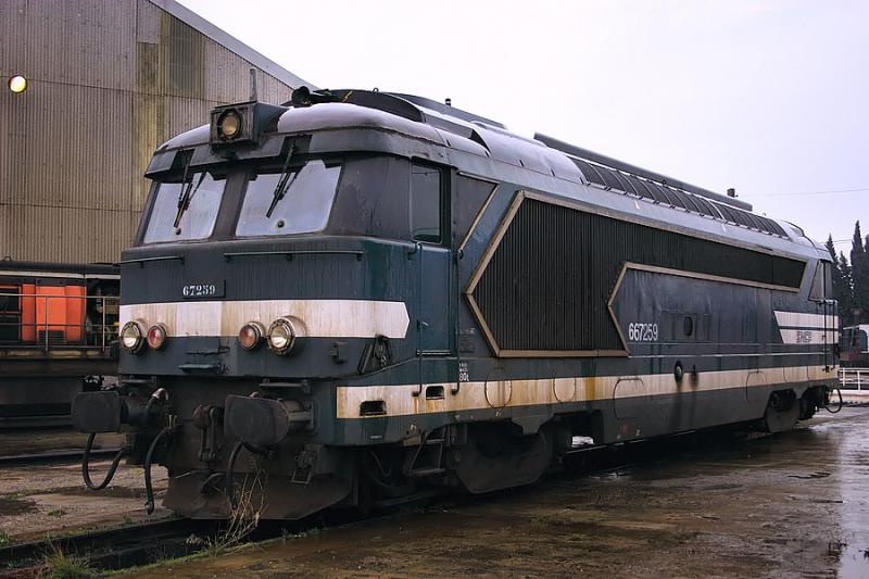 The BB67259 in his classic color scheme (at rest at Avignon depot).