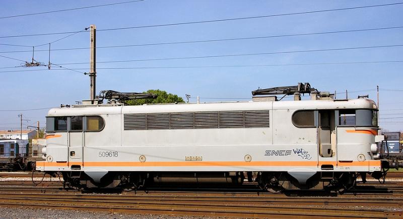 The BB9618 waiting for the next service at Avignon depot.