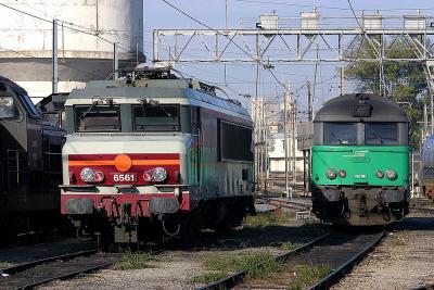 Close-up on the CC6561 and the BB67505 at Avignon depot.