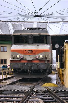 The (very dirty) BB7282 at Avignon depot.