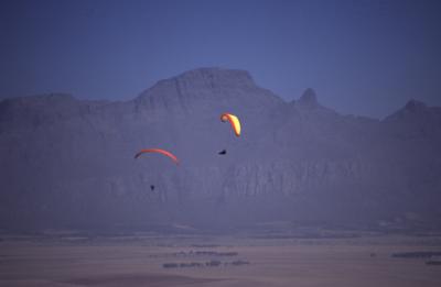 g3/13/583113/3/57134786.GlidersaboveDasklipas.jpg