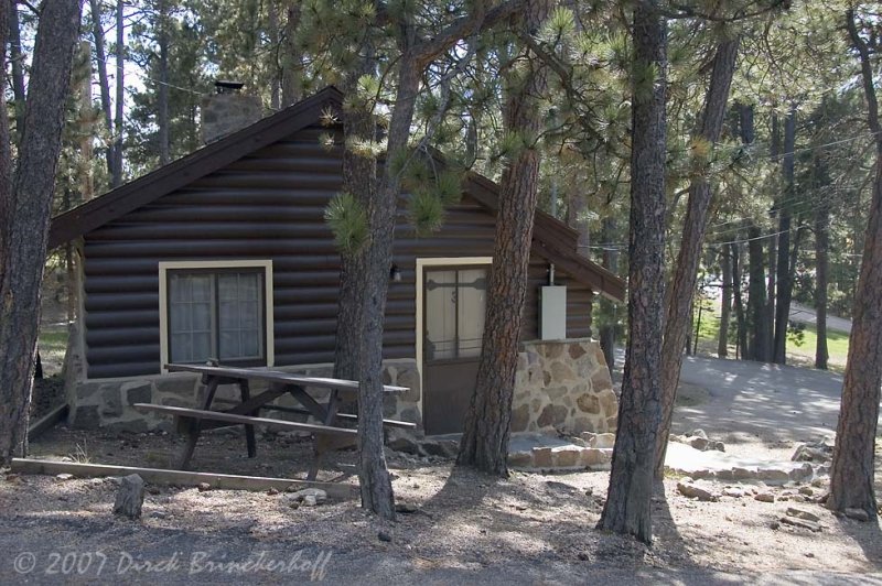 067LakeCabin.jpg