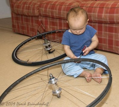 Having completed the Power Tap build, Dylan concentrates on the fixie.