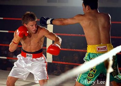 Boxing - Hatwell (Aust) vs Sithkrupon (Thai)