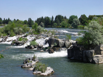 Snake River in Idaho Falls, Id.  PW.JPG