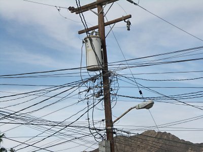 The wiring in Los Algodones Mexico tw.jpg