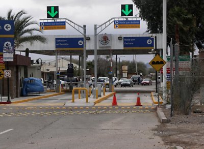 Mexican Border going to Puerto Ponasco Mexico tw.jpg