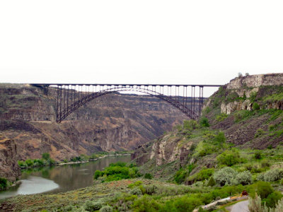 Bridge over the Snake River Twin Falls Id. pw c.jpg