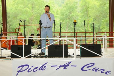 Steve Rackley opened the festival with a prayer and Gospel music