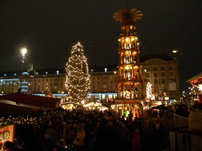 Christmas market at night ...
