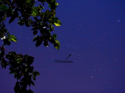 Perseus gets a visit from a comet in outburst  10/25/07  6.70 UT