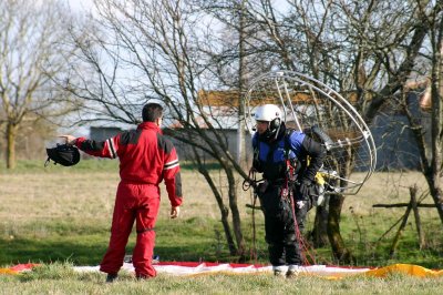 Le chef de piste en smaphore