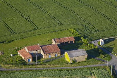 La ferme aux volets bleus