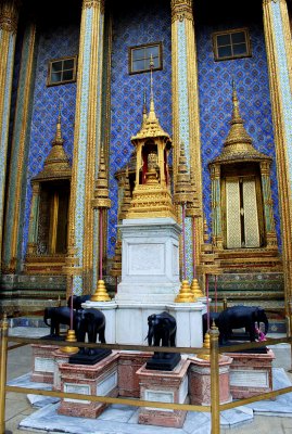 Prasat Phra Thep Bidon