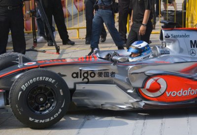 Mika Hkkinen in Mercedes McLaren F1 car (2)
