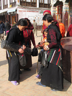 Tibetan women