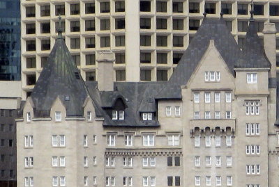 Crop of g9 zoom
