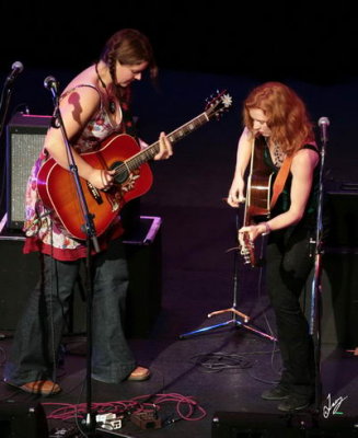 2007_10_05 Guitar Women at Meyer Horowitz