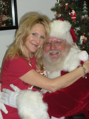 Sherrie with Santa 09