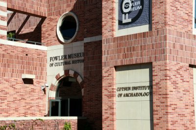 Institutions 3
