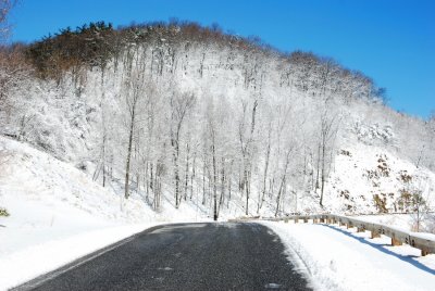 Snow on Busted Rock Road in Primland