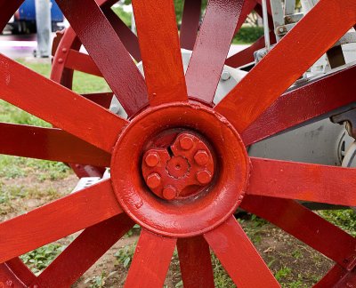 The rear wheel hub 