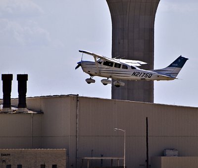 Cessna  206H