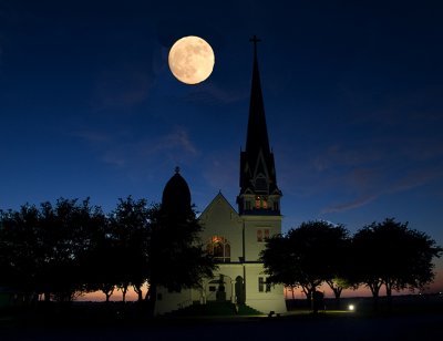 Moon Rise, a photoshopped image