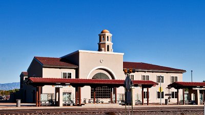 The Los Lunas Rail Runner facility Facade