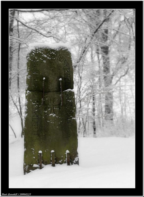 20060227 - Old stone -