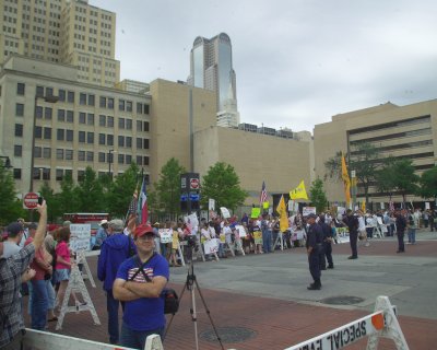 Aproximately 150 Counter Protestors being watched by about 50 Dallas Police