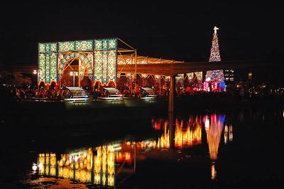 Epcot2-098jw.jpg