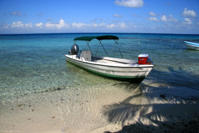 Boat to Laughing Bird Caye