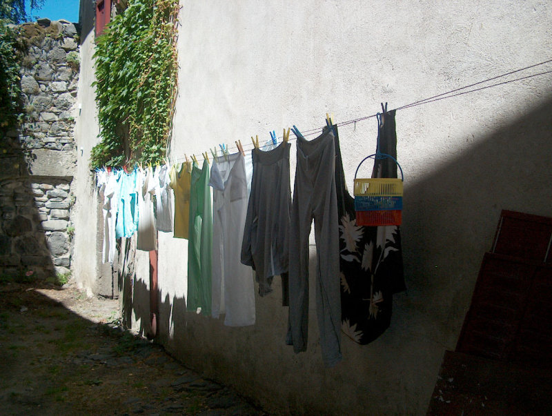 Clothesline in Salers 2005
