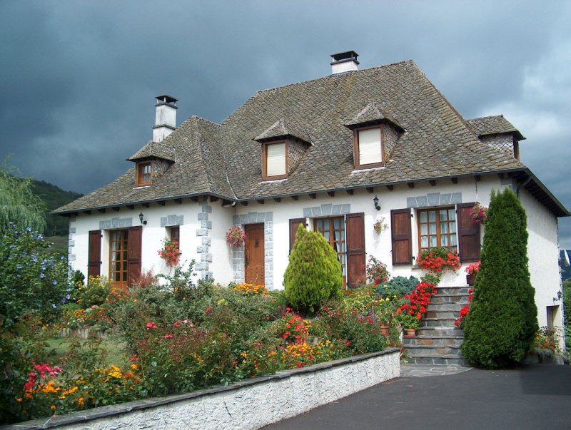 White Villa in Polminhac, 2005