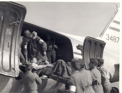 Bringing back wounded in 1952