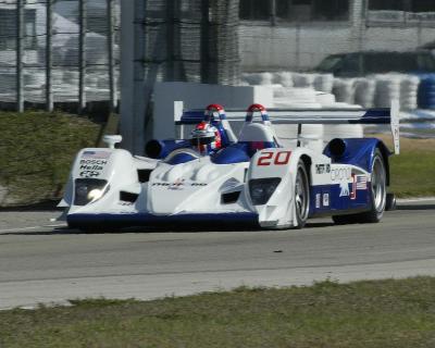 #20 Dyson Racing - Lola B06/10 AER