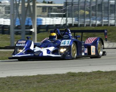 #41Binnie Motorsports - Lola B05/40 Zytek