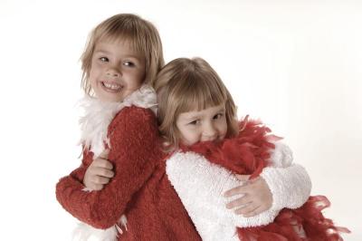 Cassandra & Riley Pose for Christmas Photos