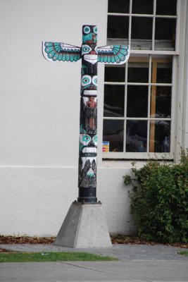 Totem Pole 02.jpg