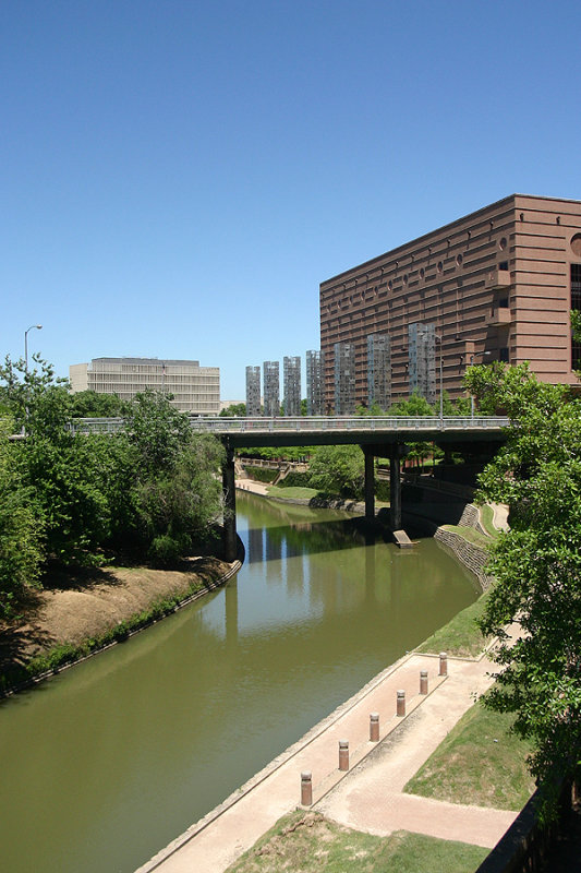 Hou_006.jpg