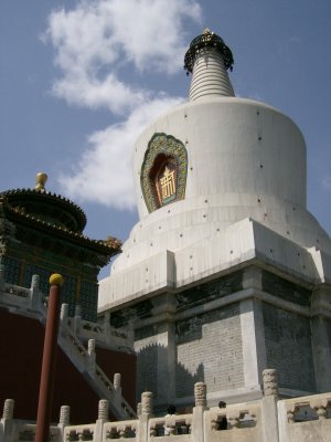 The White Dagoba