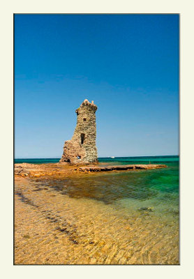 La tour génoise de Santa Maria au cap Corse