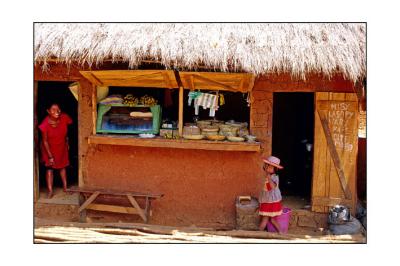 g3/16/457916/3/54359524.ambalavao_boutiquecopie.jpg