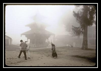 g3/16/457916/3/55854374.katmandu_brouillard.jpg